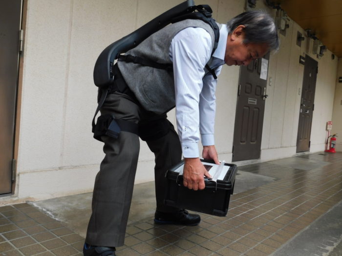 ネクスト パワードウェアの販売開始 着るロボット atoun model y 製品 It 物流ウィークリー 物流 運送 ロジスティクス業界の総合専門紙