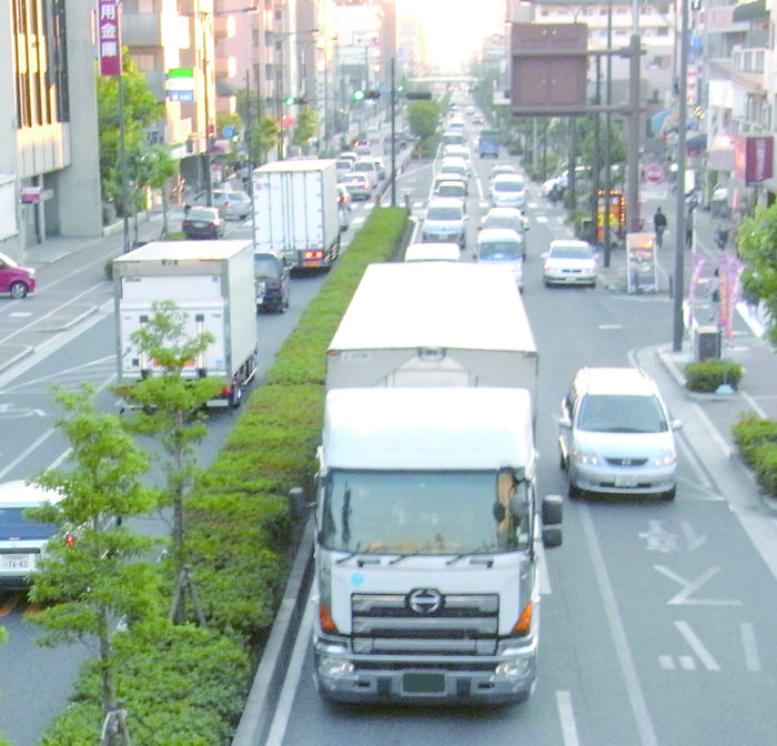 新車の納期に１年以上 中古トラックにも影響が 物流ニュース 物流ウィークリー 物流 運送 ロジスティクス業界の総合専門紙