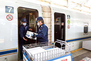 佐川急便　九州新幹線で貨客混載実験
