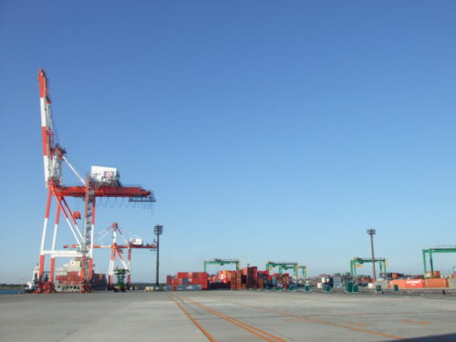 苫小牧港利用促進協議会　小口混載コンテナ輸送支援事業の３社を決定