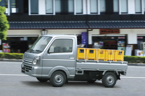 三菱自動車　ミニキャブトラックの安全装備を充実