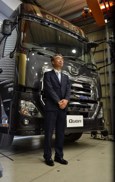 UDトラックス 大型「Quon GW 6×4新型トラクター」を発売 