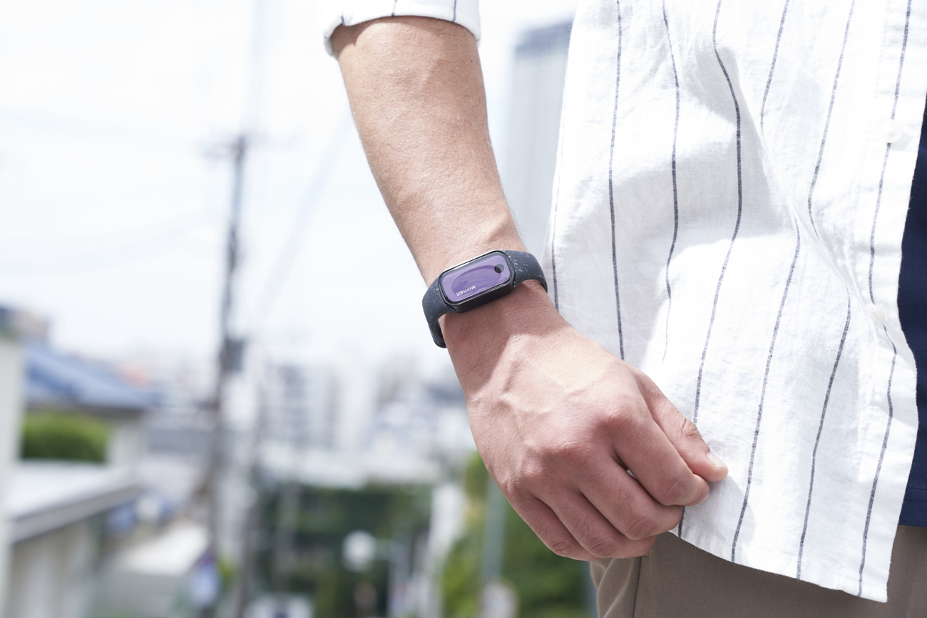 充電不要の活動量計「MOTHER Bracelet」 ドライバーの健康管理を支援  