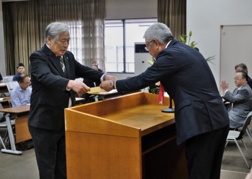 神奈川県トラック協会長表彰　役員１５人を表彰
