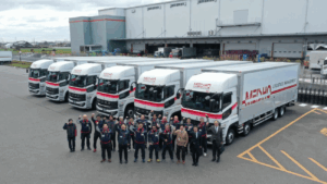 名正運輸　三菱ふそう「スーパーグレート」導入、輸送力と環境対応を強化