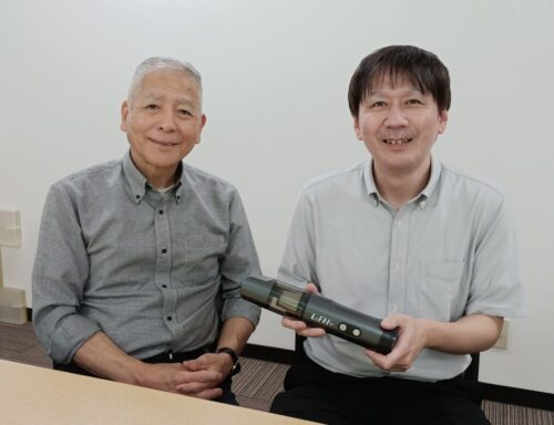 コルハート　車用ハンディクリーナーをリニューアル、「掃除難民」を減らしたい