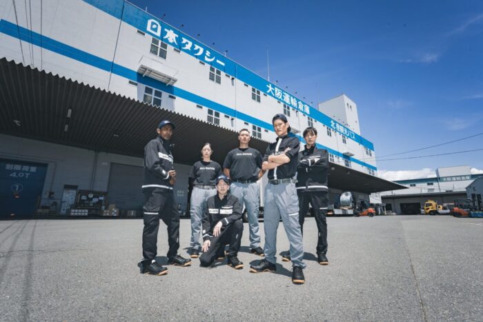 大阪運輸倉庫　冬用作業服をリニューアル