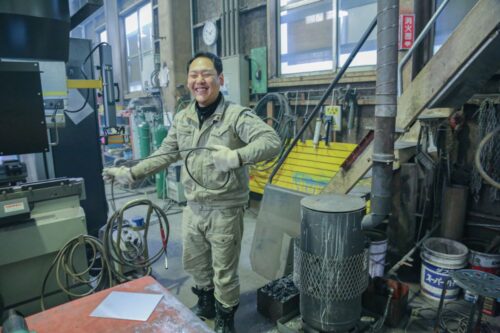 丸吉ロジ　廃油ストーブをリブランド「サイクルバーン」