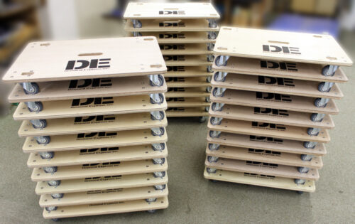 マルイチ、ニーズに合わせた特注木製スタッキング台車が倉庫で活躍中