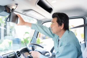 高齢ドライバー頼みの業界　いなくなったら現場は？