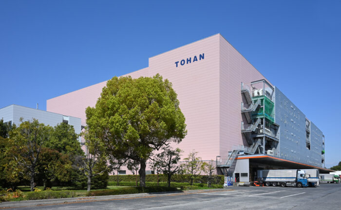 トーハンとＫＡＤＯＫＡＷＡが協業　物流統合で在庫拡充