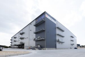九州産交運輸　「鳥栖定温流通センター」が稼働、ＢＣＰ設備も充実