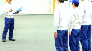 トラック・運送　上がり続ける最低賃金に「追いつけない」と関係者