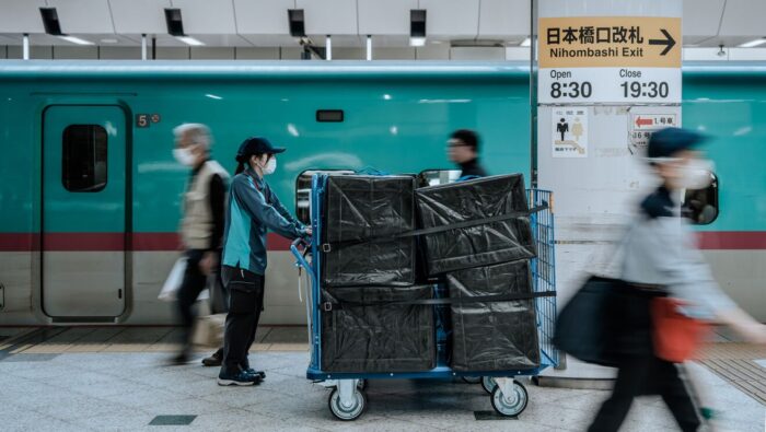 Ａｍａｚｏｎ　新幹線活用の商品輸送委託を開始