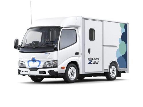 日野自動車　小型ＢＥＶトラックを改良