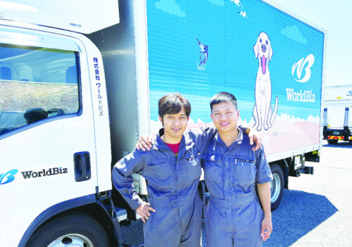 ワールドビズ　整備士で頑張る２人「日本が大好き」と笑顔