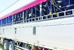 ３０分停車は命取りに　酷暑の家畜輸送現場