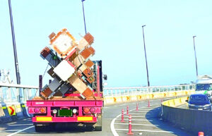 ＜物流＞特車許可に４か月って…　重量物輸送の現場に支障
