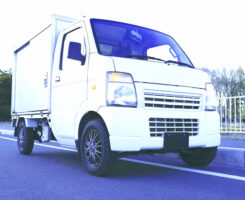高騰する軽貨物保険　事故増加と物価高の波を受け