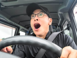 安全装置が「大きなお世話」に　トラックの自動ブレーキで冷や汗